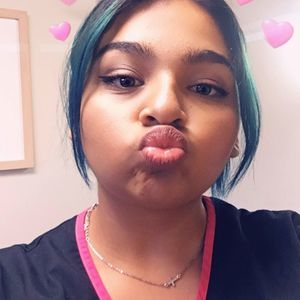 Meet your Posher, Isabel